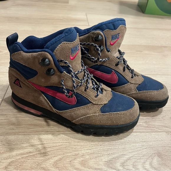 Nike ACG Shoes Nike Acg Vintage Womens Caldera Brown Red Navy Blue Hiking Boot Size 7 Poshmark
